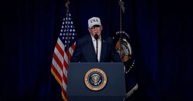 Presiden AS Donald Trump mengatakan militer AS telah memulai operasi tembur besar-besaran terhadap Iran, mengikuti serangan bersama Israel yang disampaikan sebagai upaya menumpas ancaman dari rezim Iran, Sabtu (28/2/2026). Foto: Dok. Donald Trump via Truth Social/Handout via REUTERS